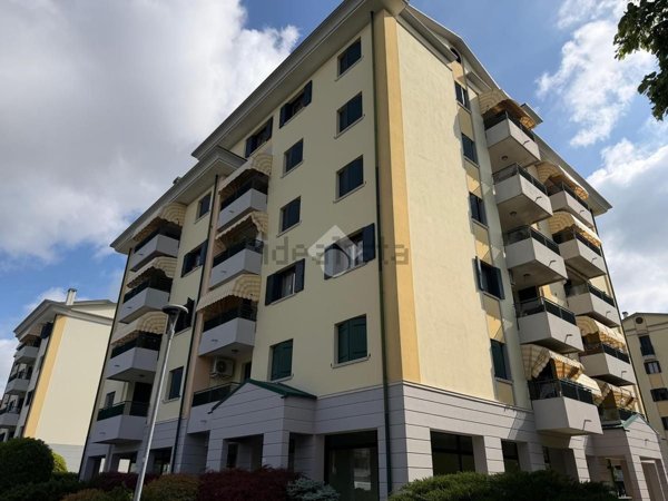ufficio in vendita a Porcia