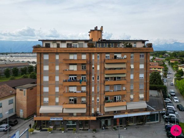 appartamento in vendita a Porcia in zona Rorai Piccolo