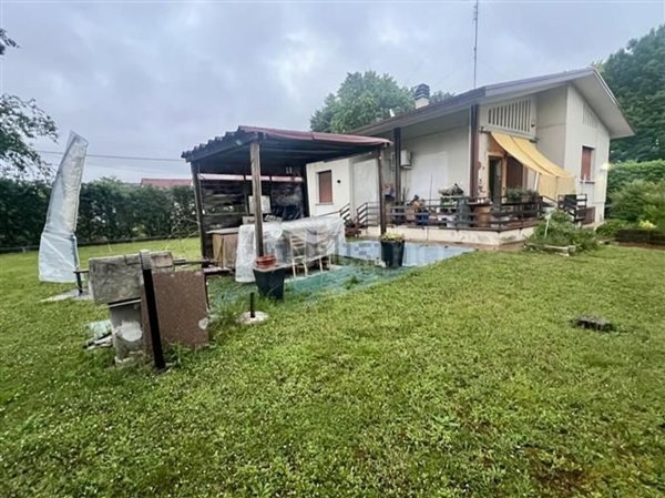 casa indipendente in vendita a Porcia in zona Sant'Antonio