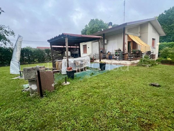 casa indipendente in vendita a Porcia in zona Sant'Antonio