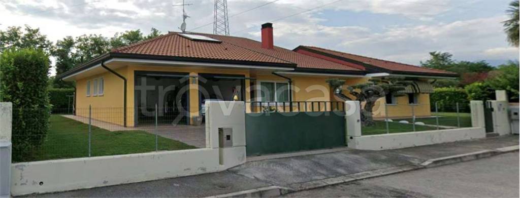 casa indipendente in vendita a Porcia