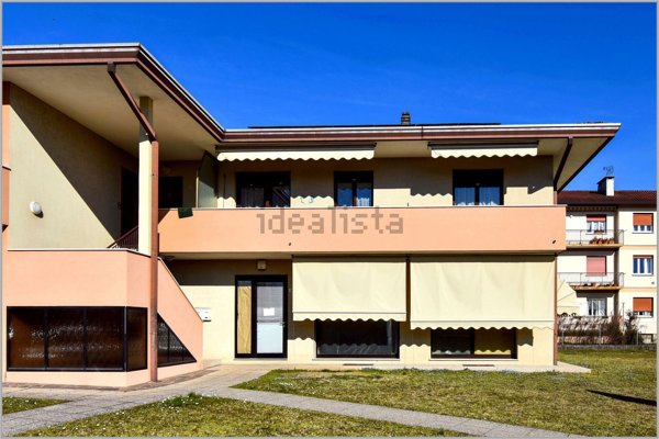 locale commerciale in vendita a Porcia in zona Sant'Antonio
