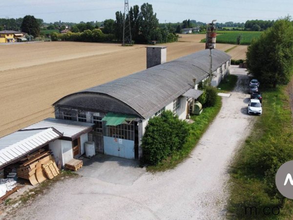 locale commerciale in vendita a Porcia in zona Rondover