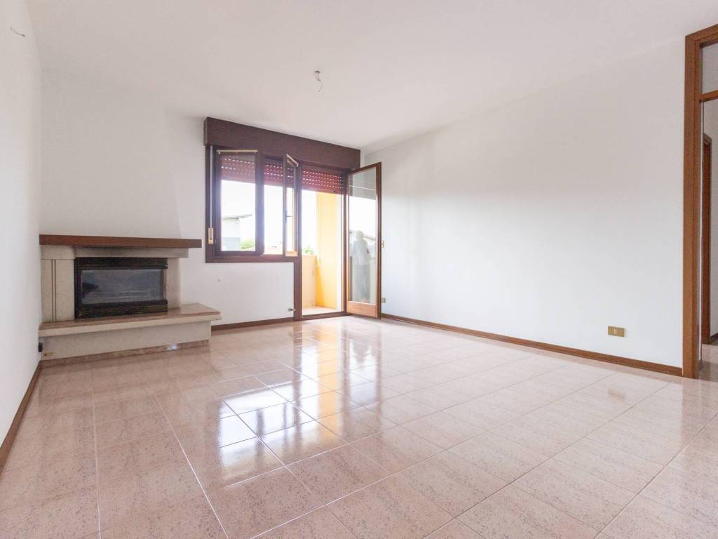 appartamento in vendita a Porcia in zona Rorai Piccolo