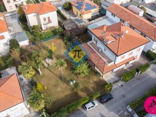 terreno edificabile in vendita a Pordenone in zona Borgomeduna
