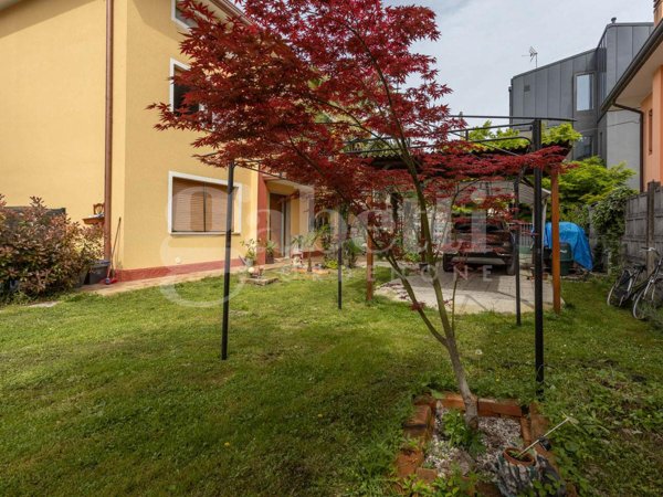 casa indipendente in vendita a Pordenone