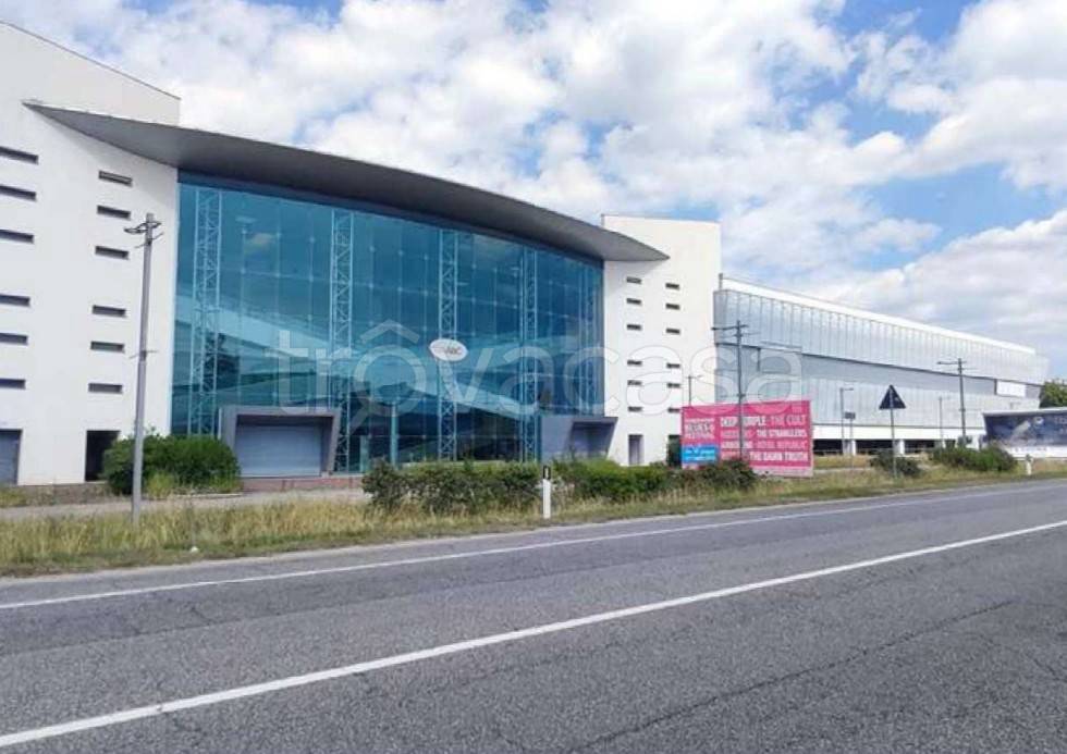 negozio in vendita a Pordenone
