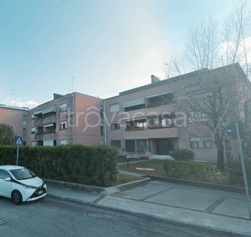 appartamento in vendita a Pordenone in zona Vallenoncello
