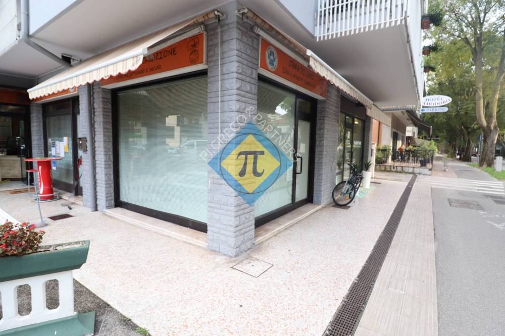 locale commerciale in vendita a Pordenone