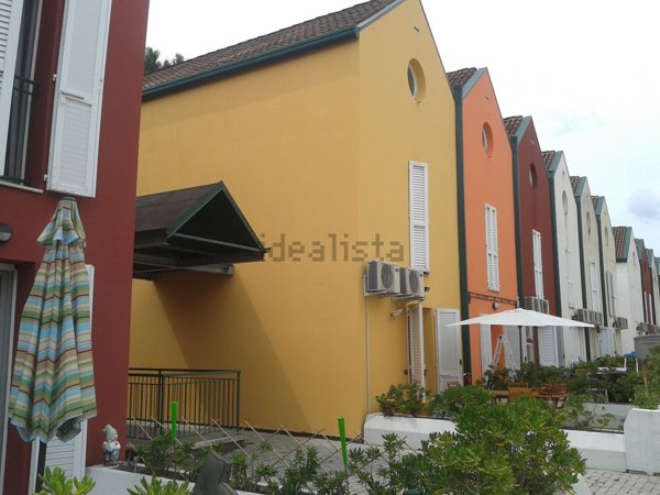 casa indipendente in vendita a Pordenone in zona Vallenoncello