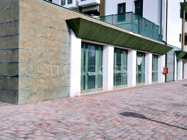 negozio in vendita a Pordenone