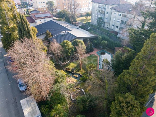 casa indipendente in vendita a Pordenone