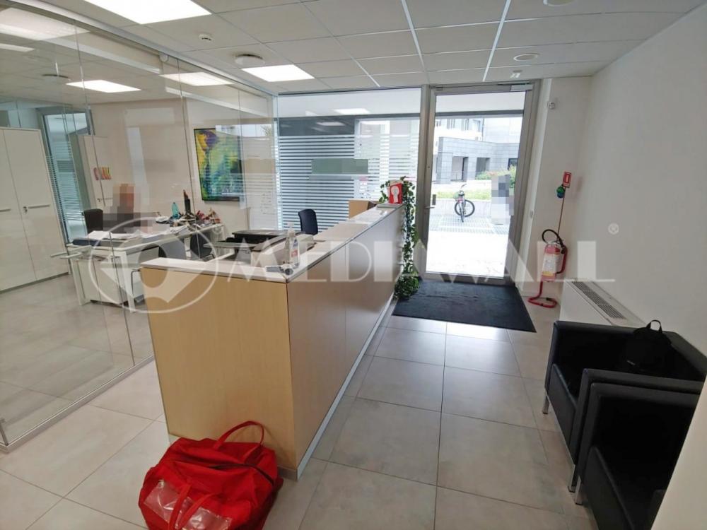 locale commerciale in vendita a Pordenone