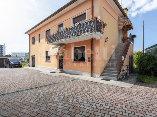 appartamento in vendita a Pordenone in zona Borgomeduna