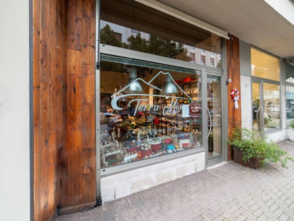 negozio in vendita a Pordenone