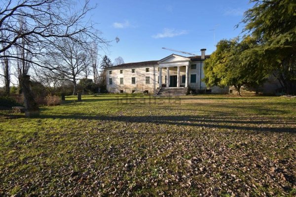 casa indipendente in vendita a Pordenone