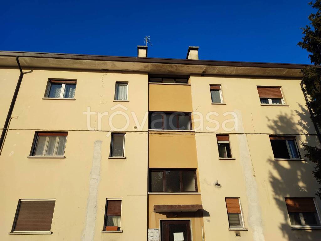appartamento in vendita a Pordenone in zona Borgomeduna