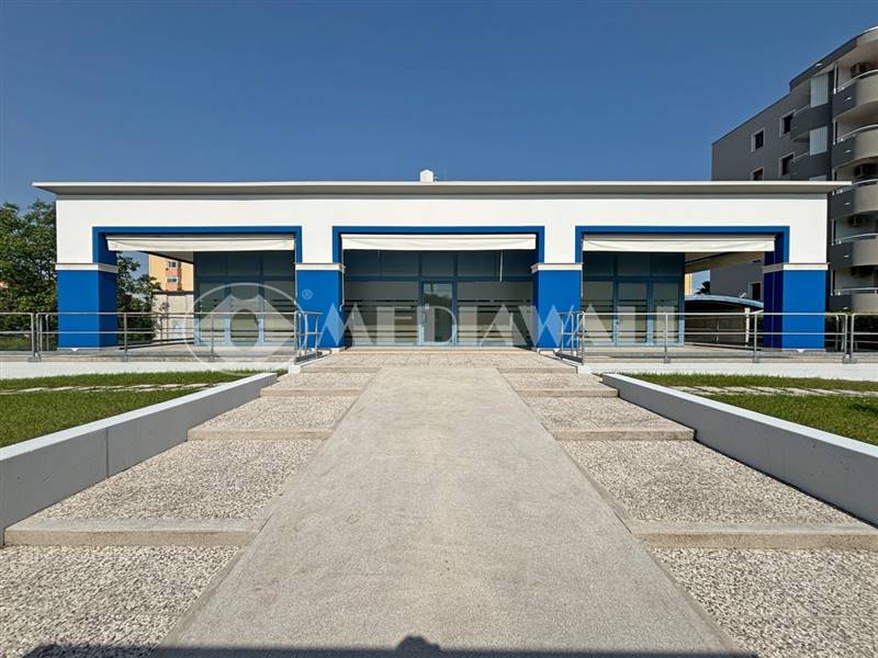 negozio in vendita a Pordenone