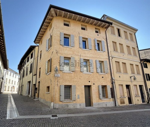 casa indipendente in vendita a Pordenone
