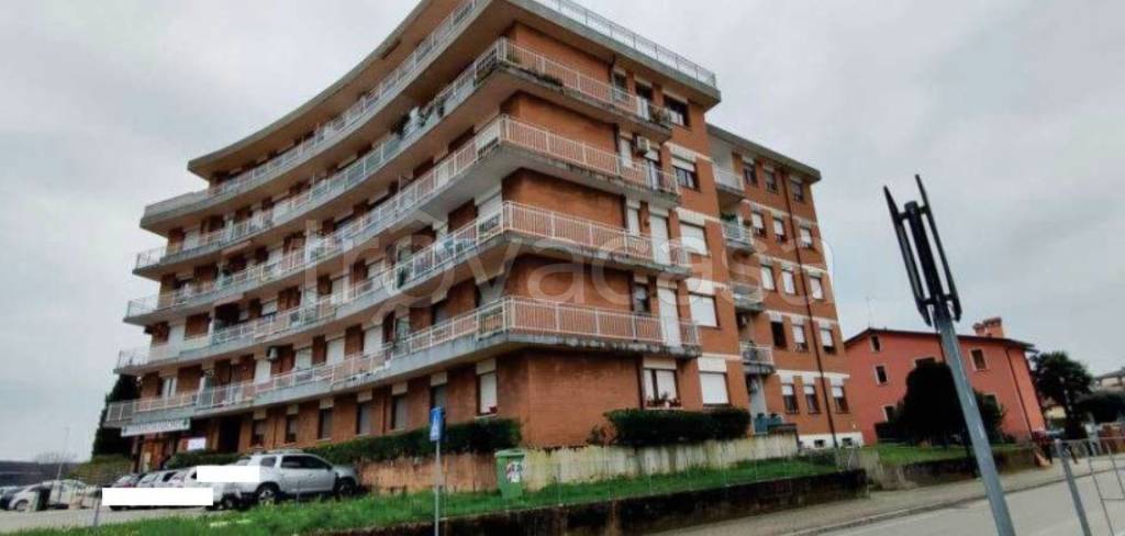 appartamento in vendita a Pordenone in zona Vallenoncello