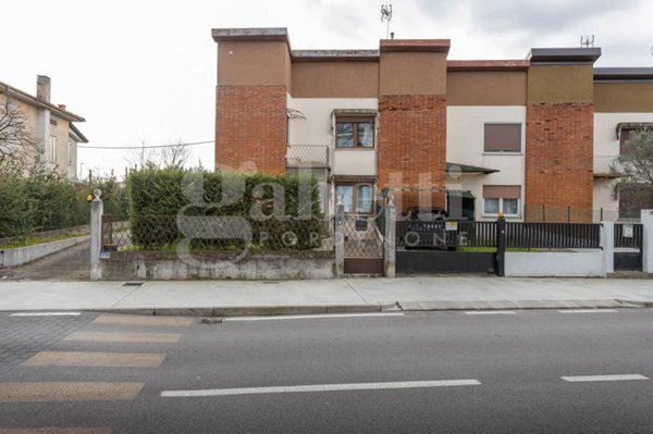 casa indipendente in vendita a Pordenone in zona Vallenoncello