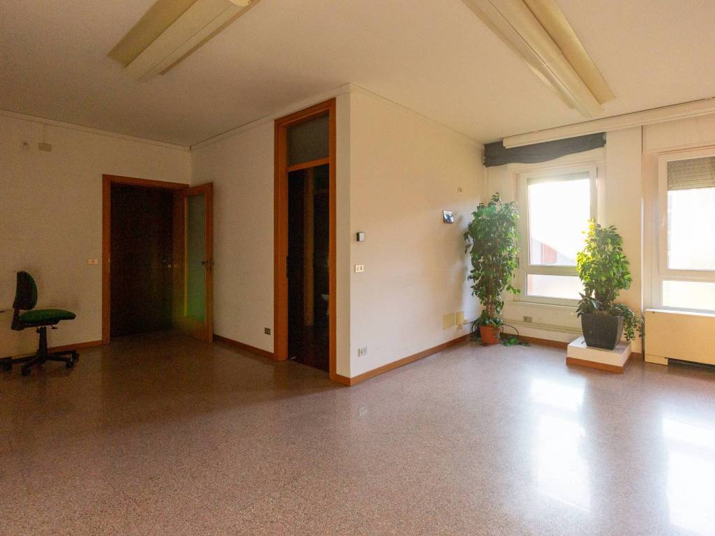 ufficio in vendita a Pordenone
