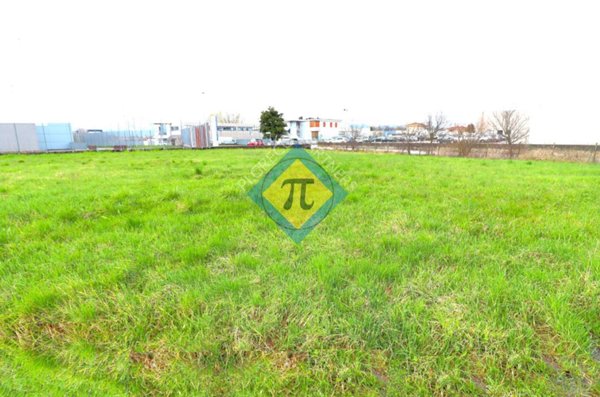 terreno agricolo in vendita a Pordenone