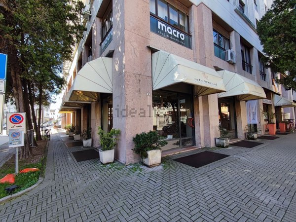 locale commerciale in vendita a Pordenone