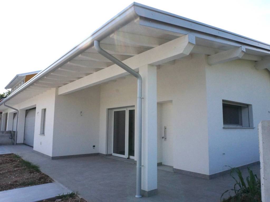 casa indipendente in vendita a Pordenone in zona Torre