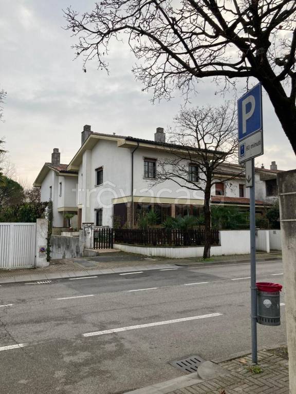 casa indipendente in vendita a Pordenone