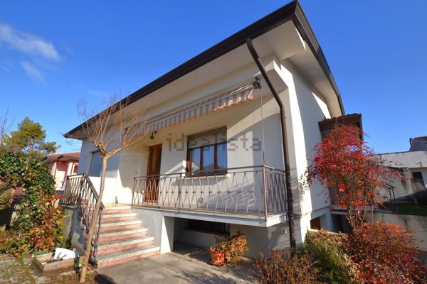 casa indipendente in vendita a Pordenone