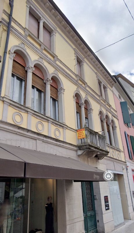 negozio in vendita a Pordenone
