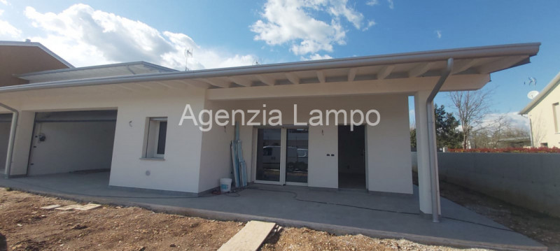 casa indipendente in vendita a Pordenone