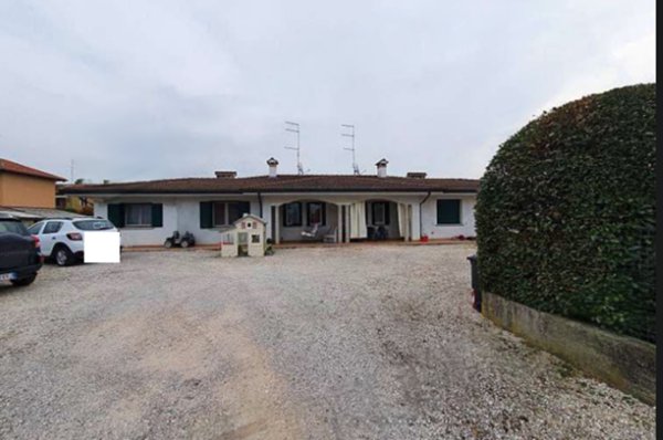 casa indipendente in vendita a Pordenone