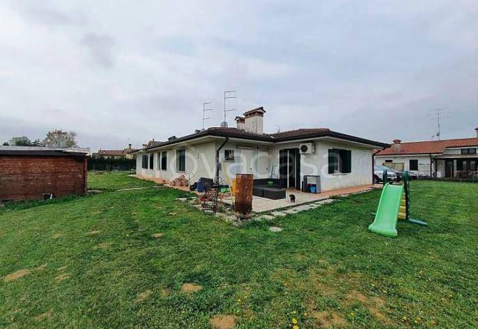 casa indipendente in vendita a Pordenone