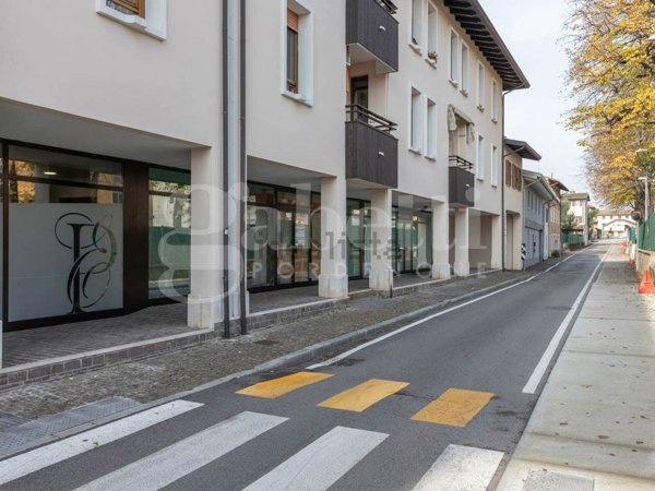 negozio in vendita a Pordenone in zona Torre