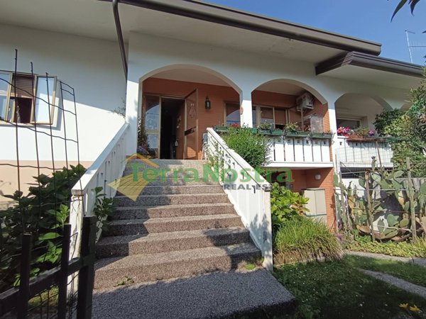 casa indipendente in vendita a Pordenone