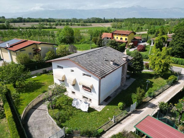 casa indipendente in vendita a Pordenone