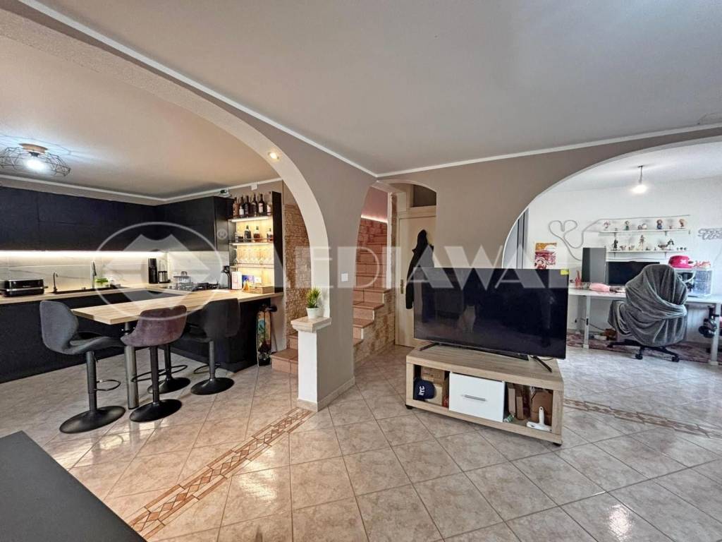 casa indipendente in vendita a Pordenone in zona Vallenoncello
