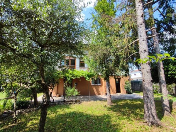 casa indipendente in vendita a Pordenone in zona Borgomeduna