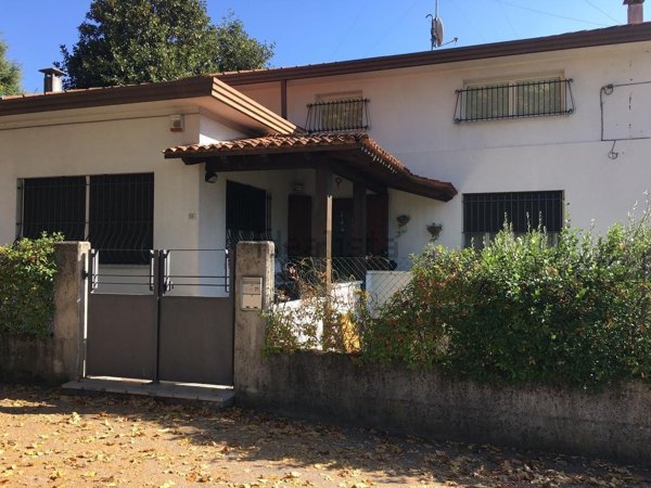 casa indipendente in vendita a Pordenone