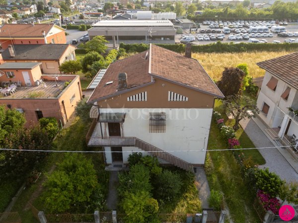 casa indipendente in vendita a Pordenone in zona Rorai Grande