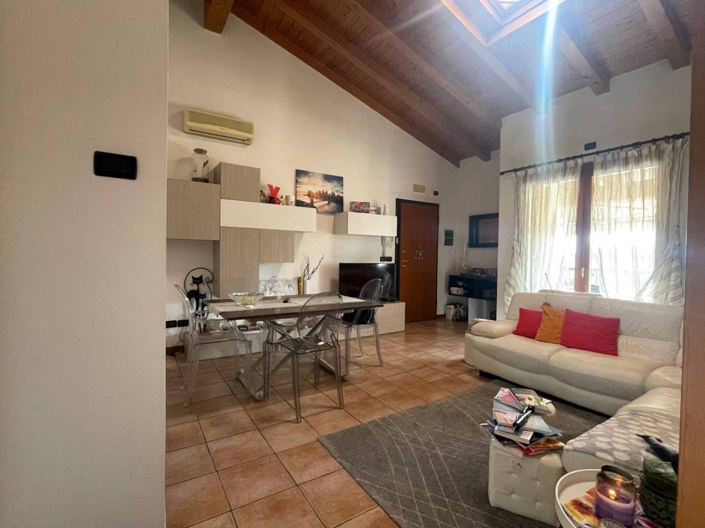appartamento in vendita a Pordenone in zona Borgomeduna