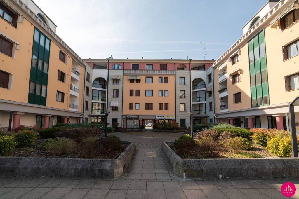 appartamento in vendita a Pordenone in zona Borgomeduna