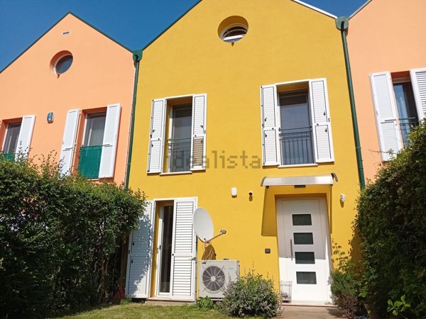 casa indipendente in vendita a Pordenone