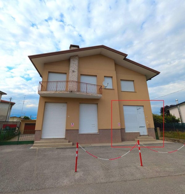 casa indipendente in vendita a Pordenone in zona Borgomeduna