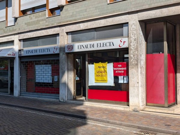 negozio in vendita a Pordenone