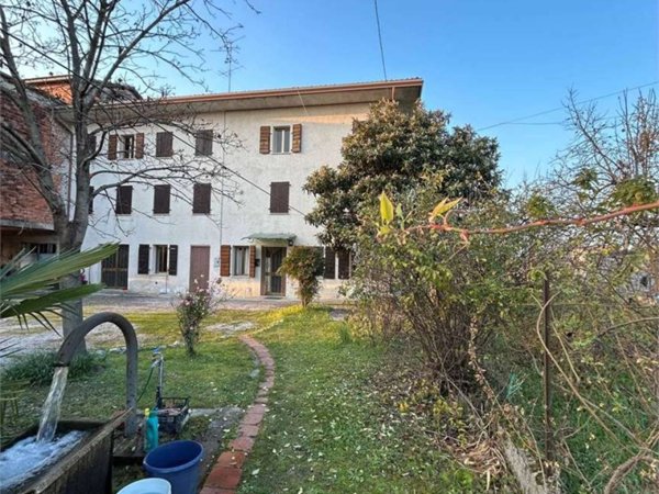 casa indipendente in vendita a Pordenone in zona Borgomeduna