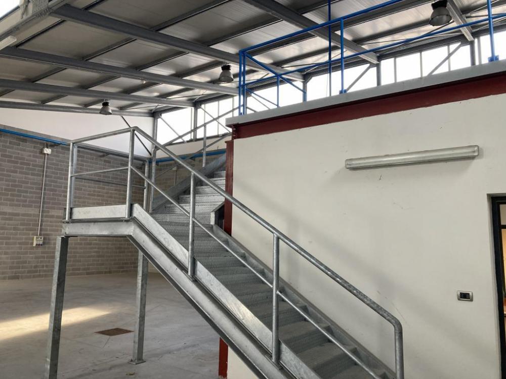 capannone in vendita a Pordenone