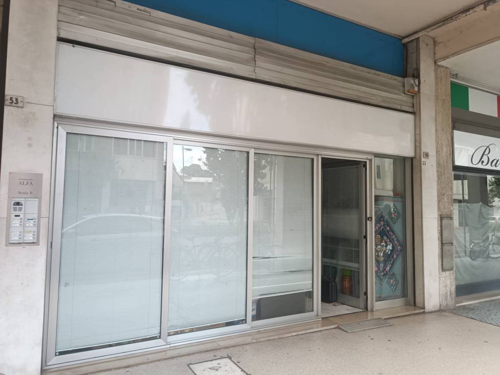 negozio in vendita a Pordenone